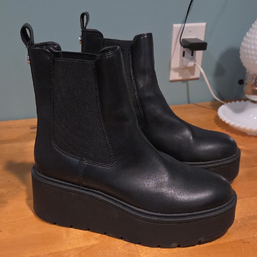 Steve Madden Chelsea Boots